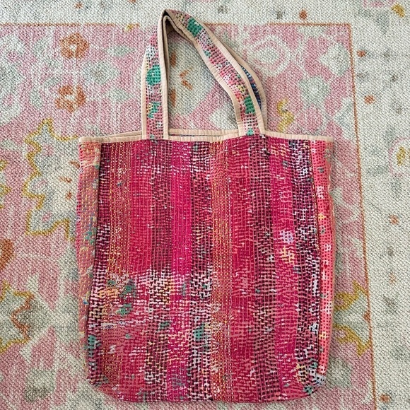 reversible vintage recycled sari tote - Picture 2 of 7